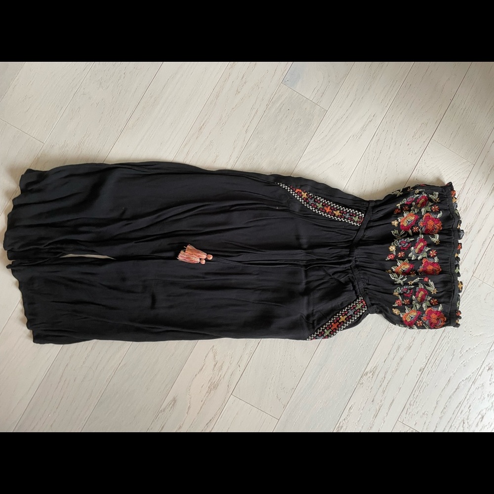 american eagle jumpsuit. lightly worn size small